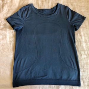 Women’s Lululemon Workout Top